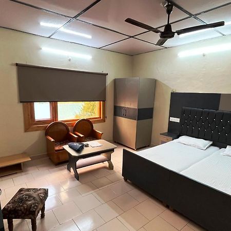 Pops Resort Pālampur Buitenkant foto