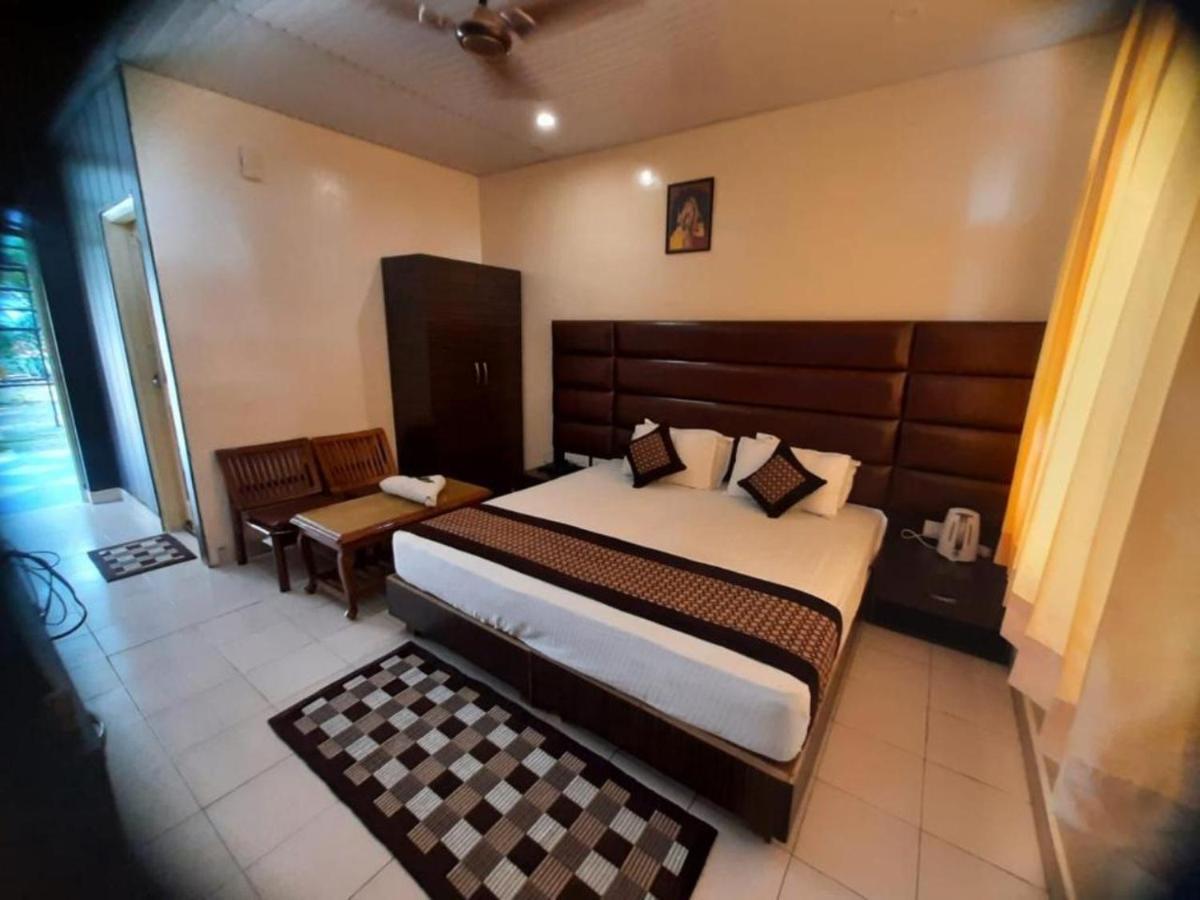 Pops Resort Pālampur Buitenkant foto