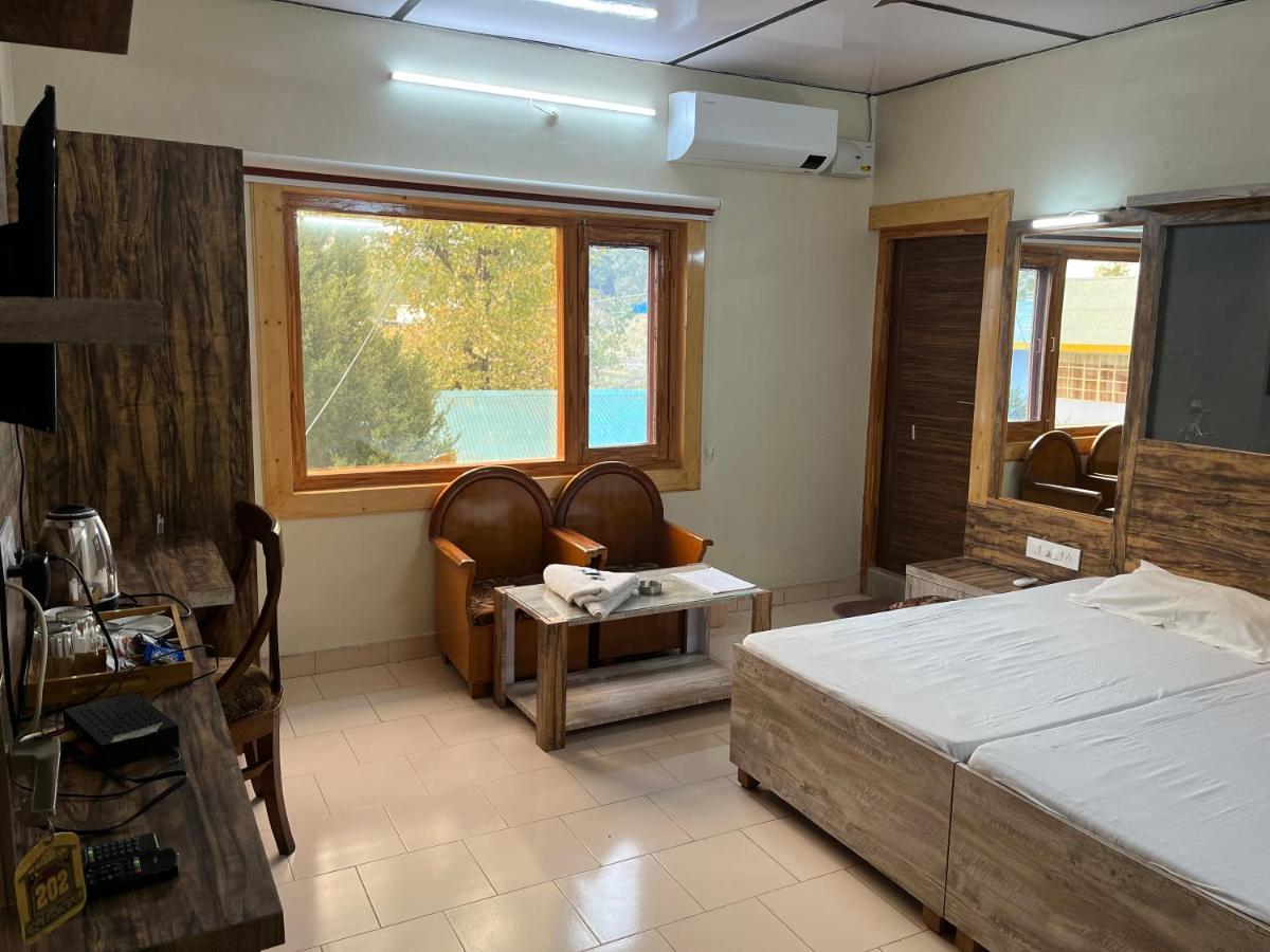 Pops Resort Pālampur Buitenkant foto