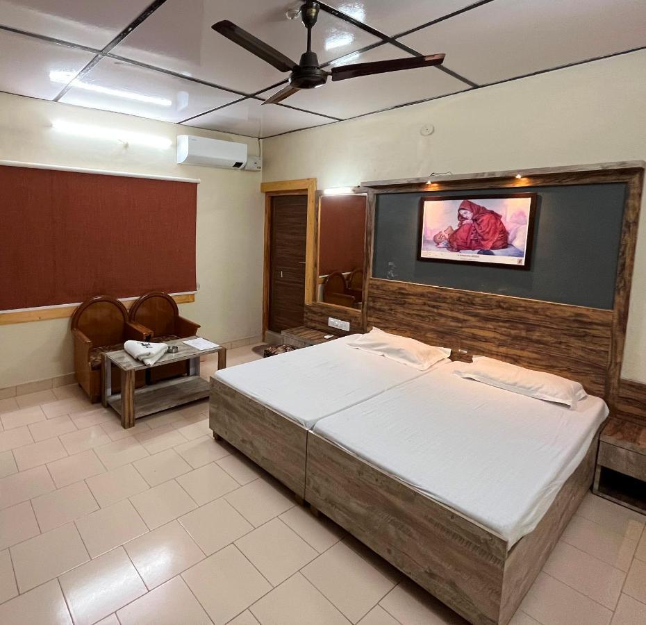 Pops Resort Pālampur Buitenkant foto