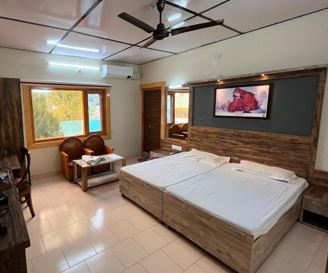 Pops Resort Pālampur Buitenkant foto