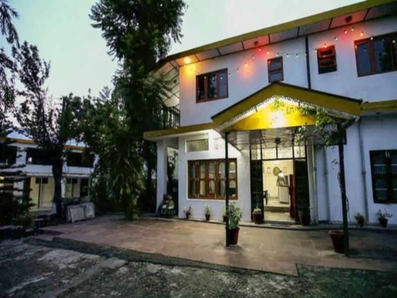 Pops Resort Pālampur Buitenkant foto