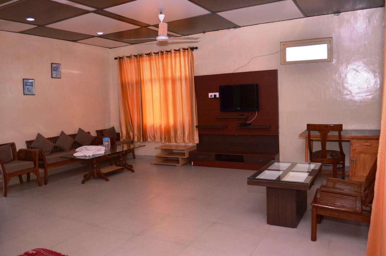 Pops Resort Pālampur Buitenkant foto